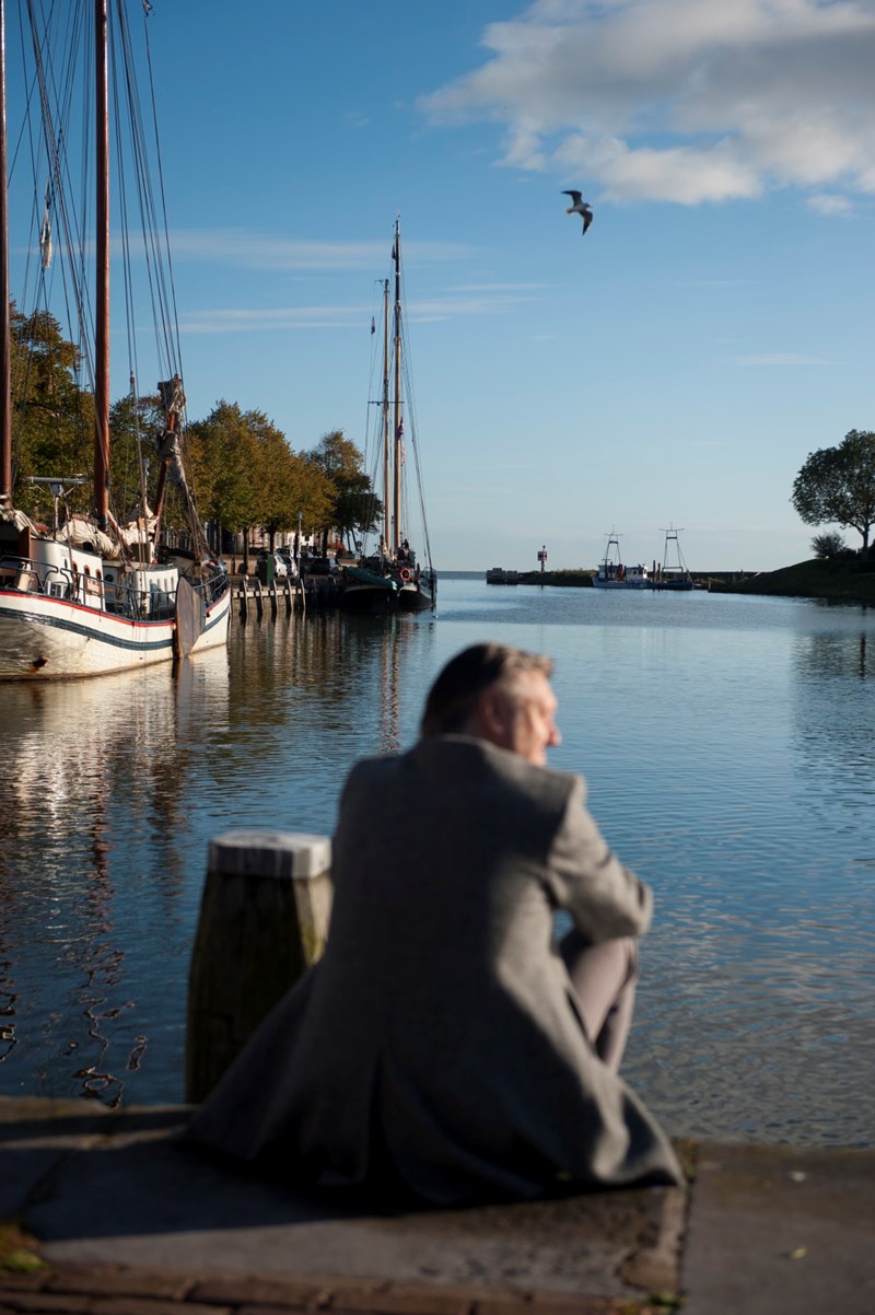 Man in een haven